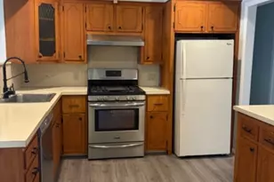 3134 Ward Ln, Wantagh, NY 11793 - Photo 4