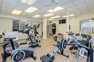 18 Harriman Dr, Port Washington, NY 11050 - Photo 34