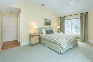 18 Harriman Dr, Port Washington, NY 11050 - Photo 26