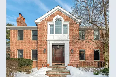 18 Harriman Drive, Port Washington, NY 11050 - Photo 2