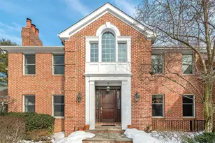 18 Harriman Dr, Port Washington, NY 11050 - Photo 2