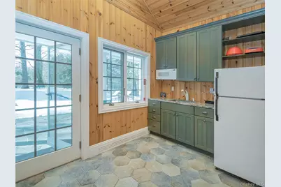 18 Harriman Drive, Port Washington, NY 11050 - Photo 44