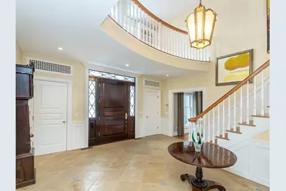 18 Harriman Drive, Port Washington, NY 11050 - Photo 4