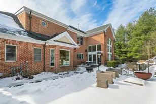 18 Harriman Dr, Port Washington, NY 11050 - Photo 40