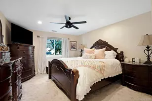 36 Blue Point Rd E, Holtsville, NY 11742 - Photo 10