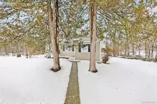 15 Herbst Dr, Monroe, NY 10950 - Photo 2