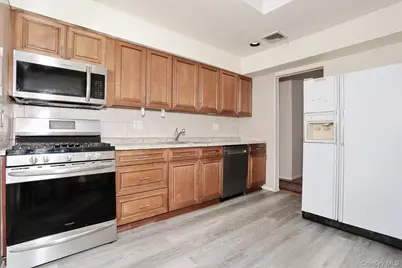 30 Bridle Road, Spring Valley, NY 10977 - Photo 4