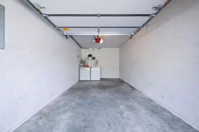 105 Northgate Circle, Melville, NY 11747 - Photo 36