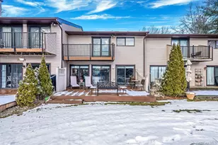 105 Northgate Cir, Melville, NY 11747 - Photo 4