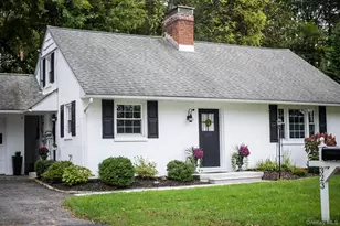 323 Hillside Ave, Hurley, NY 12443 - Photo 8