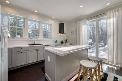 13595 Soundview Avenue, Southold, NY 11971 - Photo 2