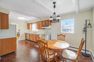 53 Canterbury Lane, North Babylon, NY 11703 - Photo 8