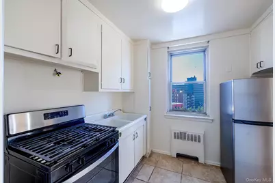 25 Knolls Crescent #3A, Bronx, NY 10463 - Photo 10