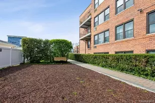 1015 Old Post Rd, Mamaroneck, NY 10543 - Photo 32