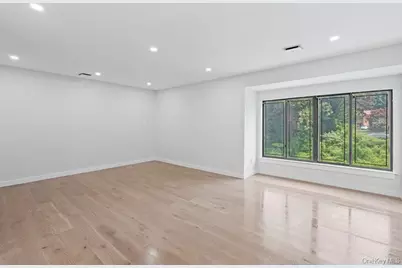 95 Windsor Gate Drive, New Hyde Park, NY 11040 - Photo 20