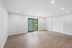 95 Windsor Gate Dr, New Hyde Park, NY 11040 - Photo 8