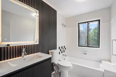 95 Windsor Gate Drive, New Hyde Park, NY 11040 - Photo 18