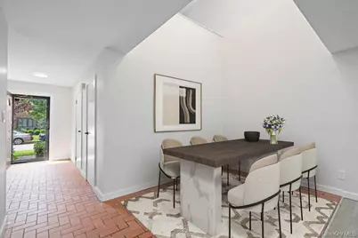 95 Windsor Gate Drive, New Hyde Park, NY 11040 - Photo 6