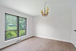 95 Windsor Gate Dr, New Hyde Park, NY 11040 - Photo 12