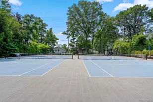 95 Windsor Gate Dr, New Hyde Park, NY 11040 - Photo 28