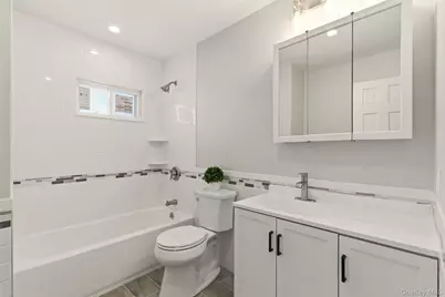 25 Whitetail Lane, Commack, NY 11725 - Photo 20