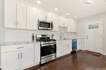 25 Whitetail Lane, Commack, NY 11725 - Photo 8