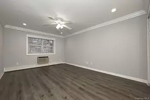 30 Westgate Dr, Bohemia, NY 11716 - Photo 8