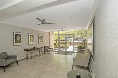 15 Hill Park Avenue #2L, Great Neck, NY 11021 - Photo 14