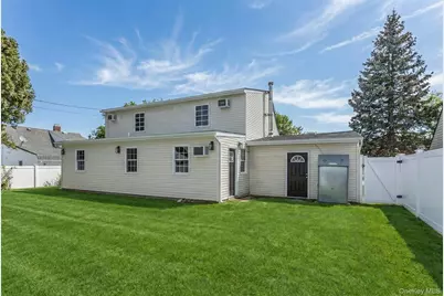 25 Turn Lane, Levittown, NY 11756 - Photo 4