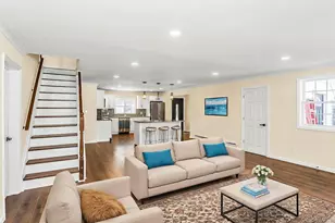 25 Turn Ln, Levittown, NY 11756 - Photo 12