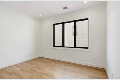 31 Gedney Way, White Plains, NY 10605 - Photo 36