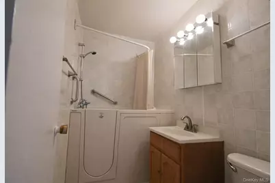 12399 Flatlands Avenue #4J, Brooklyn, NY 11207 - Photo 10