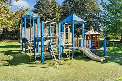 60 Herrels Circle, Melville, NY 11747 - Photo 30