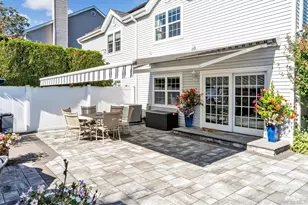 60 Herrels Cir, Melville, NY 11747 - Photo 20