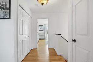 60 Herrels Cir, Melville, NY 11747 - Photo 14