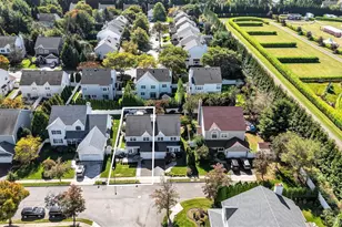 60 Herrels Cir, Melville, NY 11747 - Photo 28