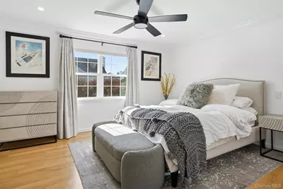 60 Herrels Circle, Melville, NY 11747 - Photo 18