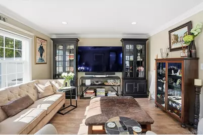 60 Herrels Circle, Melville, NY 11747 - Photo 10