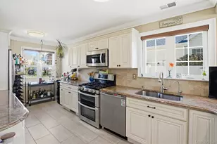 60 Herrels Cir, Melville, NY 11747 - Photo 6