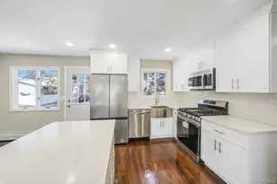 182 W 17th St, Deer Park, NY 11729 - Photo 6