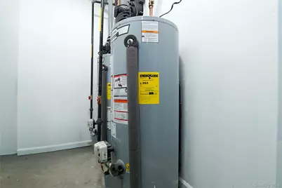 7036 70th Street, Glendale, NY 11385 - Photo 22