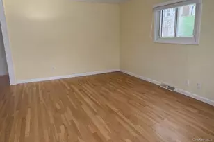 41 Robin Rd, Rocky Point, NY 11778 - Photo 4