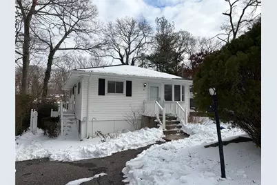 41 Robin Road, Rocky Point, NY 11778 - Photo 2