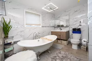 [Address not provided], Great Neck, NY 11023 - Photo 18