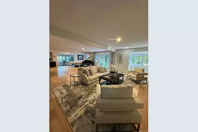 9 Beacon Hill Road, Port Washington, NY 11050 - Photo 4