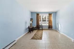 1093 Oak Neck Rd, Bay Shore, NY 11706 - Photo 22