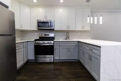 215 Beach 96th Street, Rockaway Beach, NY 11693 - Photo 18