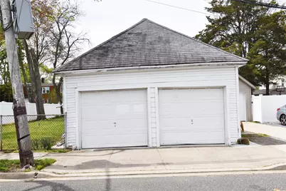 34 S Front Street, Farmingdale, NY 11735 - Photo 2