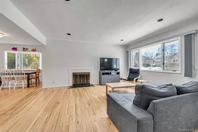 34 Roxbury Road, Port Washington, NY 11050 - Photo 4