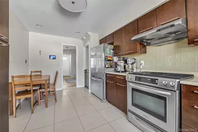 34 Roxbury Road, Port Washington, NY 11050 - Photo 8